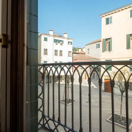 Accademia Charm By Wonderful Italy * Venise
