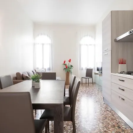Accademia Charm By Wonderful Italy Apartmán